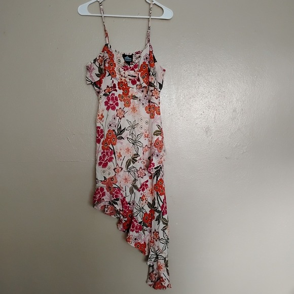 Angie Dress Large Floral Assymetric Smocked Boho Cottage‎ Beach Festival New - Picture 1 of 12